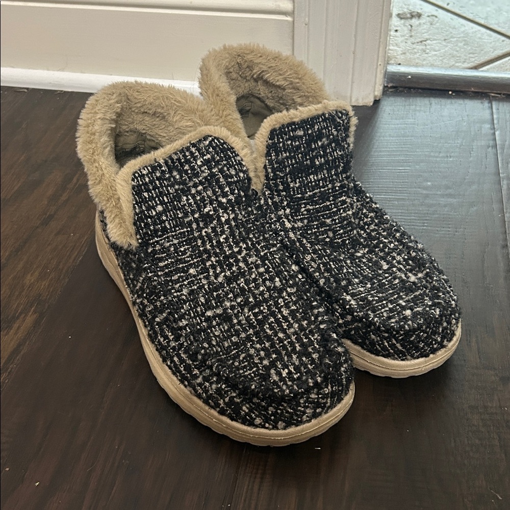 Hey Dude | Denny Tan Slip On Ankle Booties | Size 9